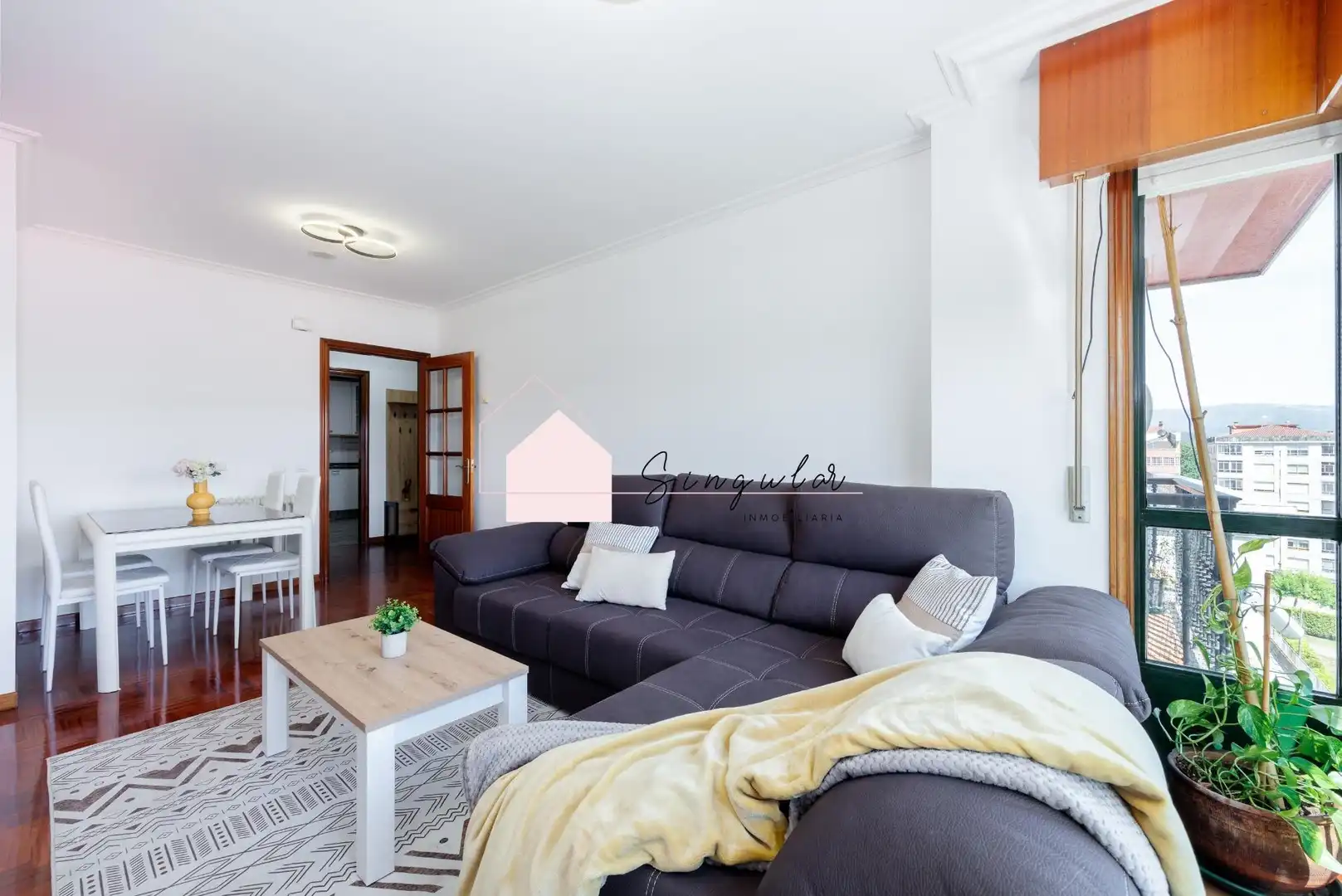 Living room of Flat for sale in Ponteareas  with Heating and Parquet flooring