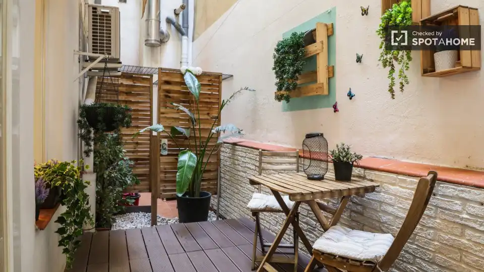 Piso con terraza en alquiler en Centro