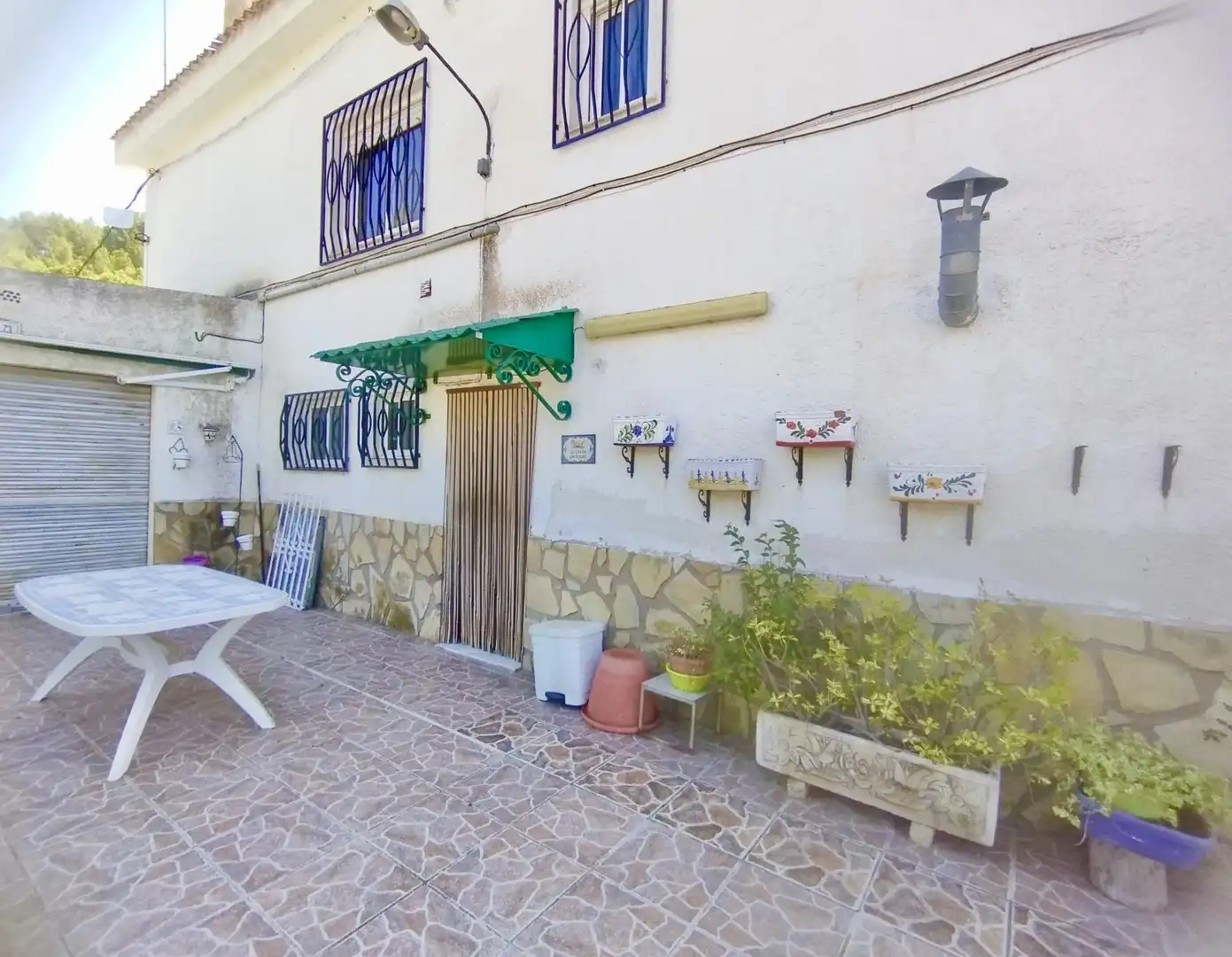 Exterior view of Houses for sale in Petrer  with Private garden and Swimming Pool