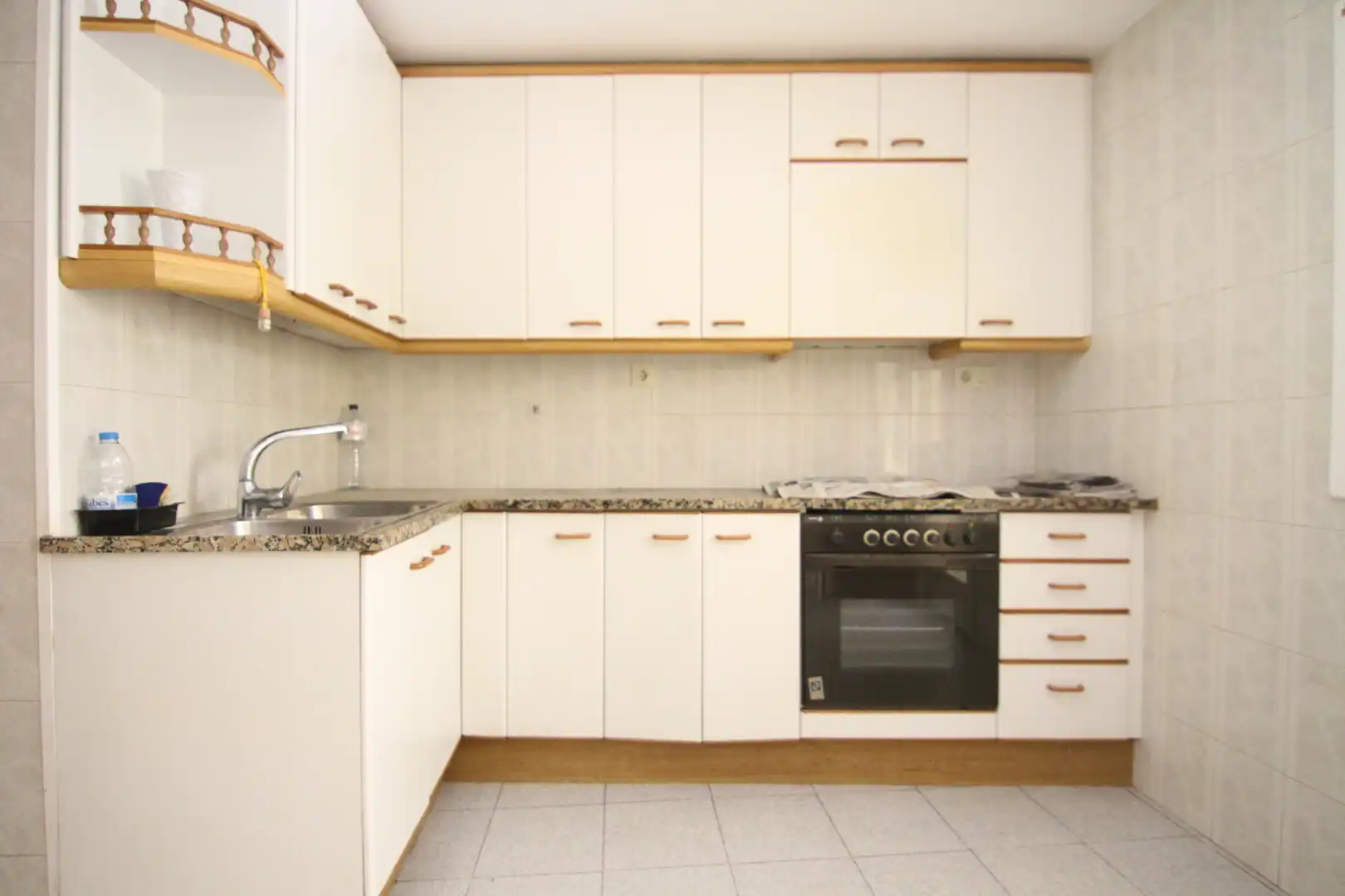 Cocina de Piso en venta en Olesa de Montserrat con Terraza