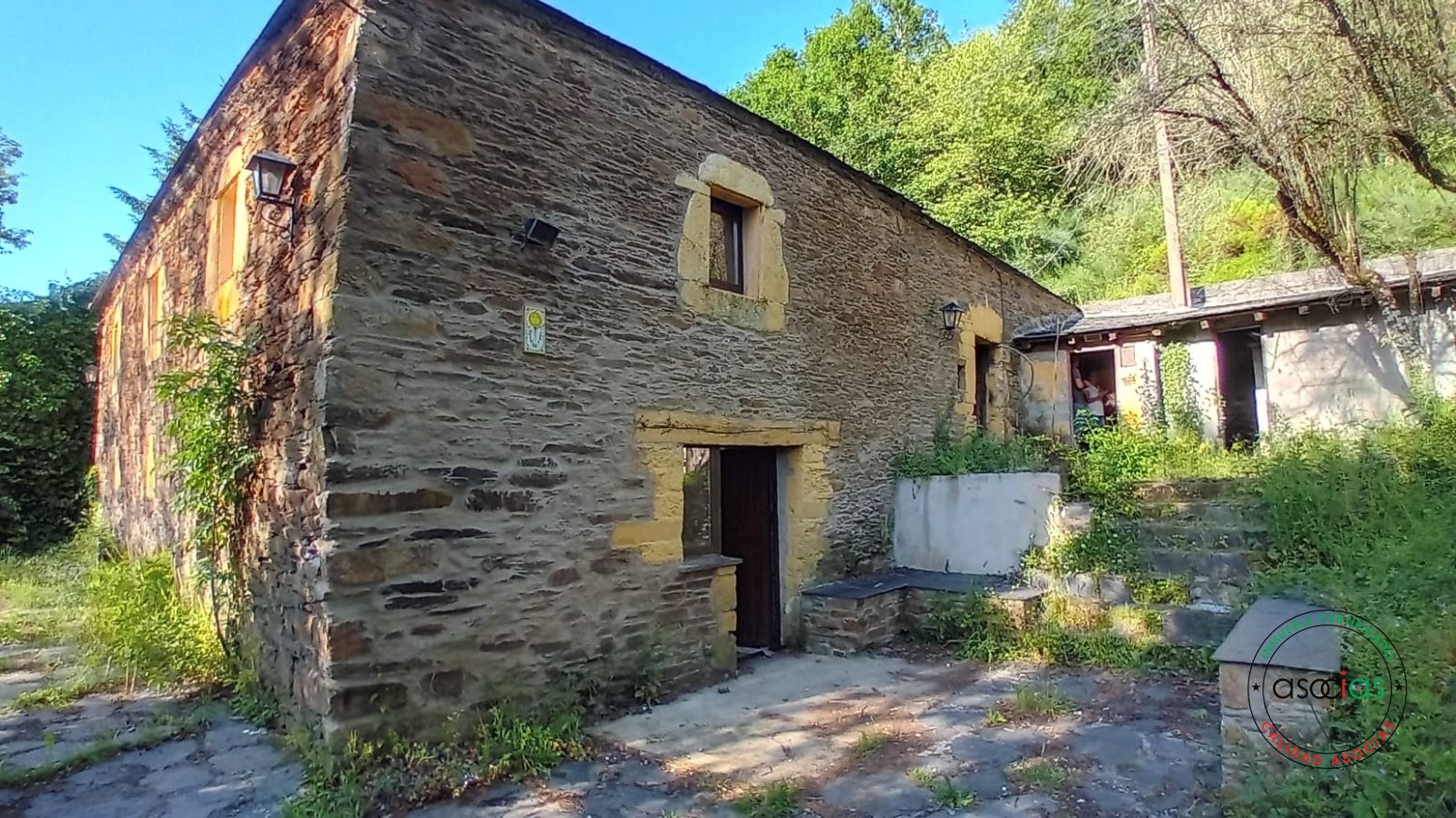 Exterior view of House or chalet for sale in Santa Eulalia de Oscos  with Heating, Private garden and Furnished