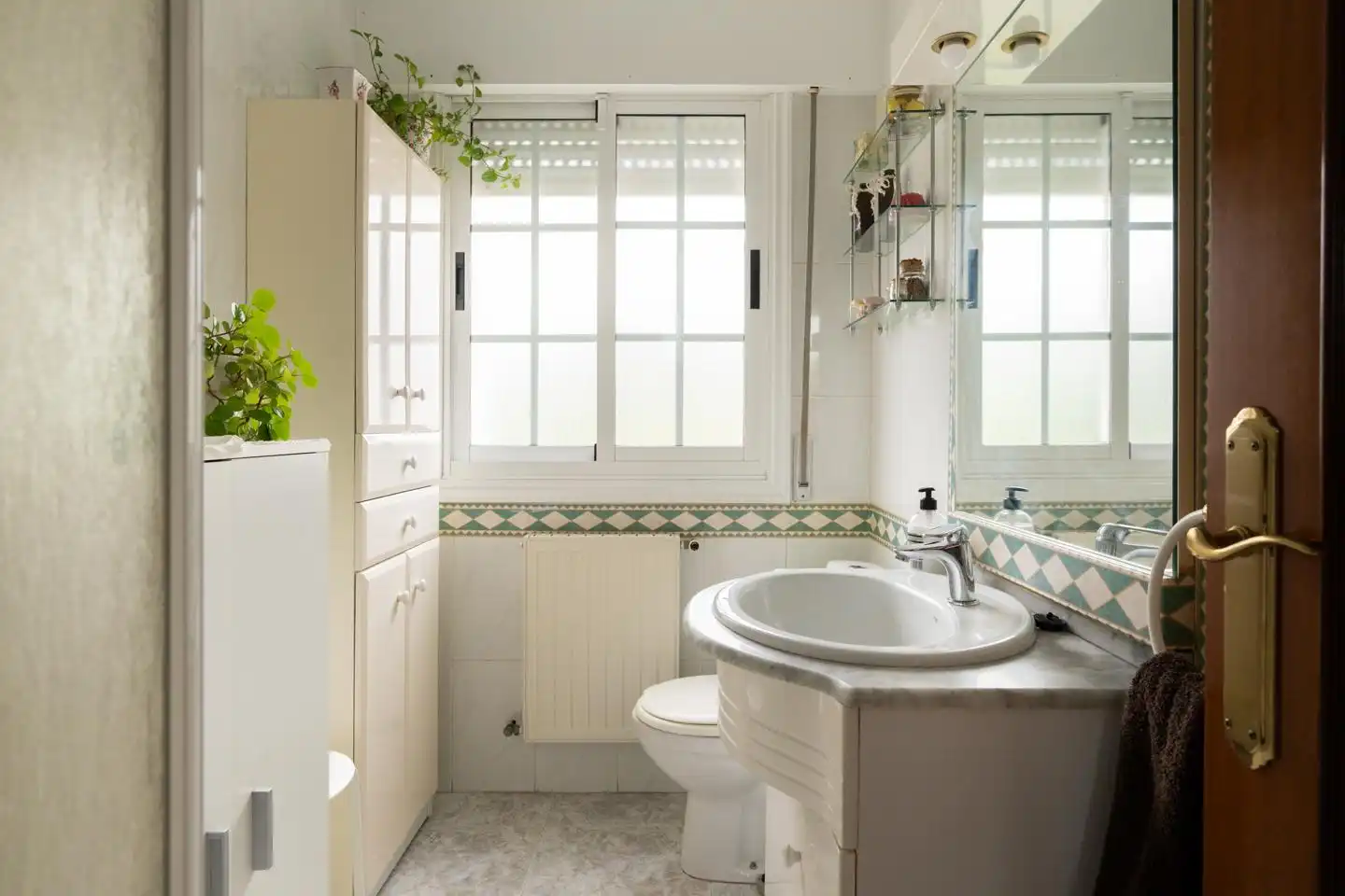 Bathroom of Houses for sale in Bergondo  with Heating, Private garden and Swimming Pool