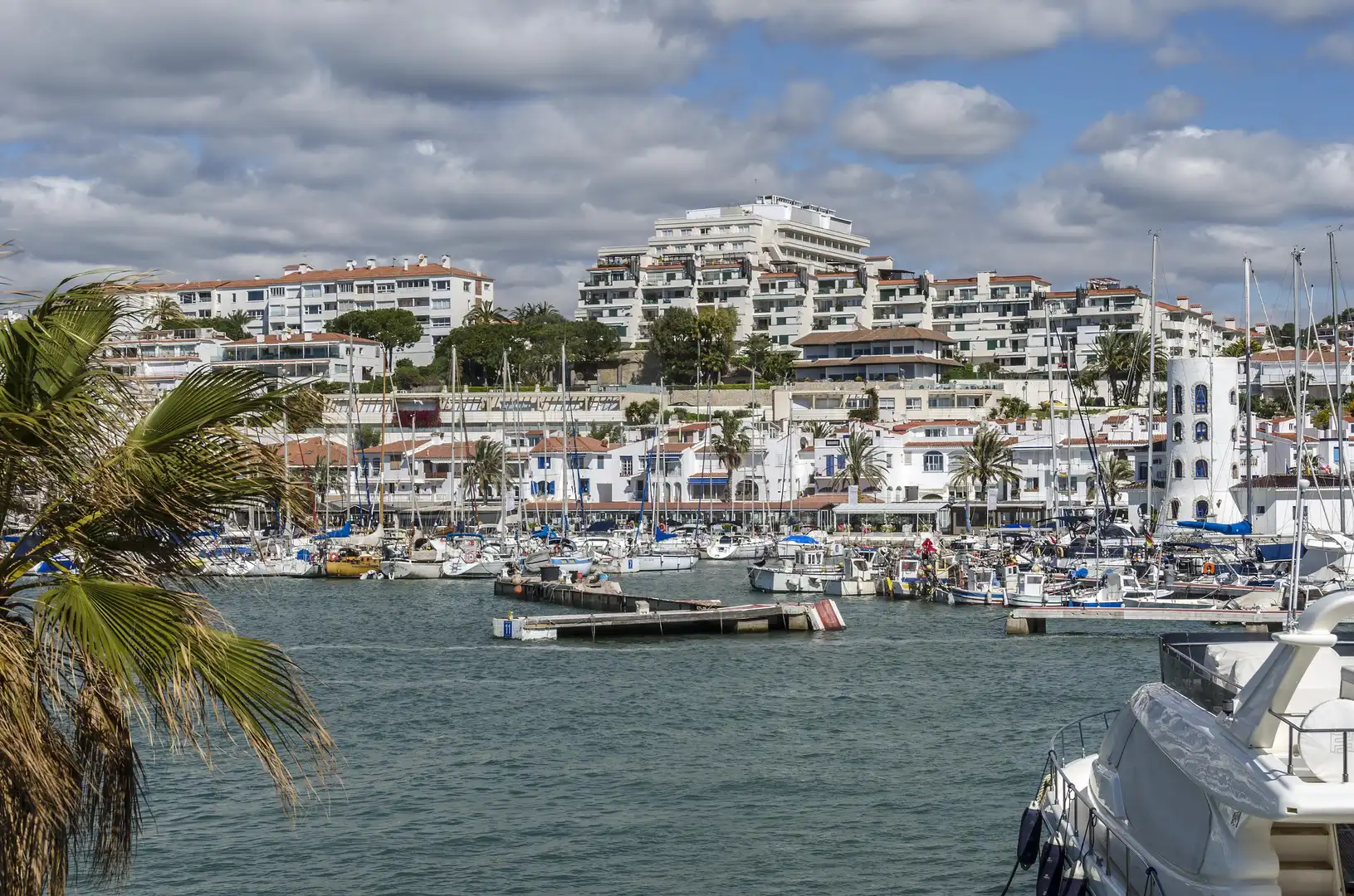 Vista exterior de Pis en venda en Sitges amb Aire condicionat, Calefacció i Terrassa