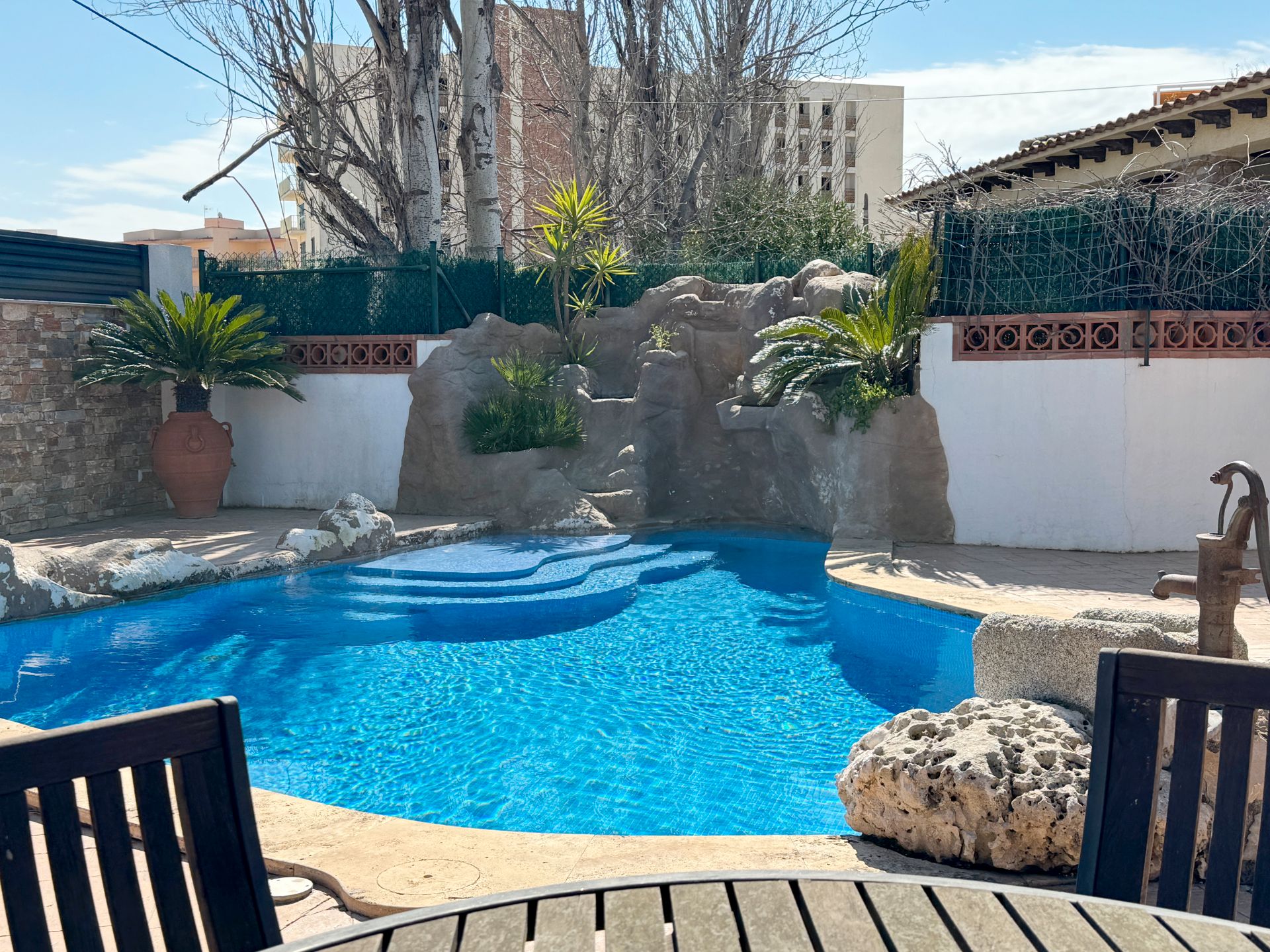 Piscina de Casa o xalet en venda en L'Escala amb Calefacció, Jardí privat i Piscina