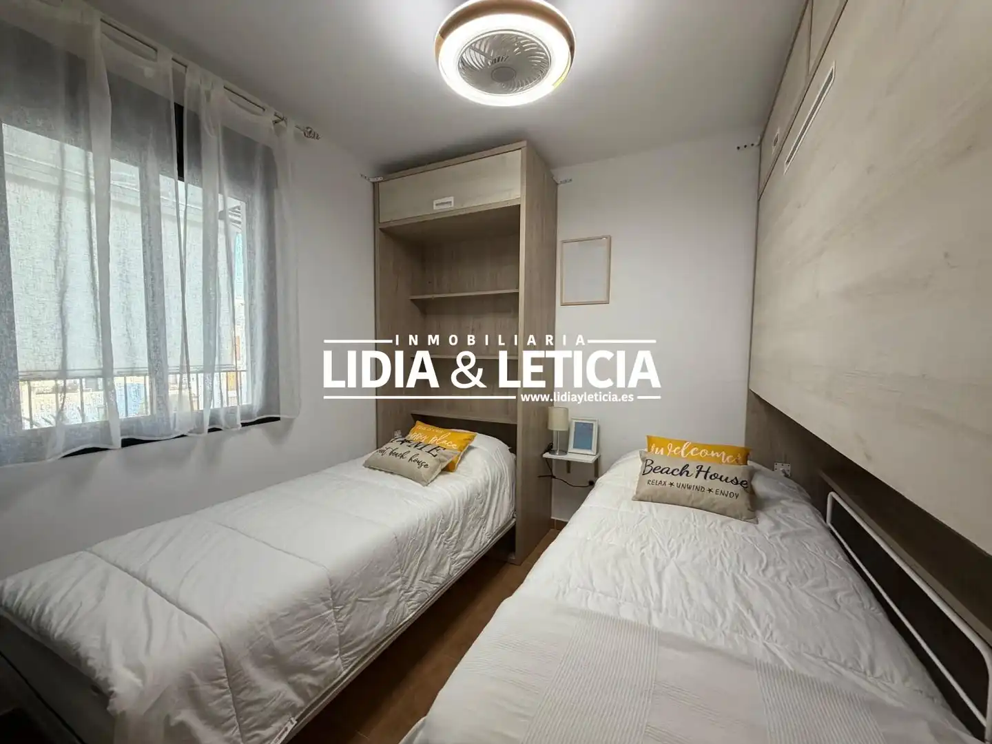 Schlafzimmer von Dachboden zum Verkauf in Zahara de los Atunes mit Privatgarten, Terrasse und Abstellraum