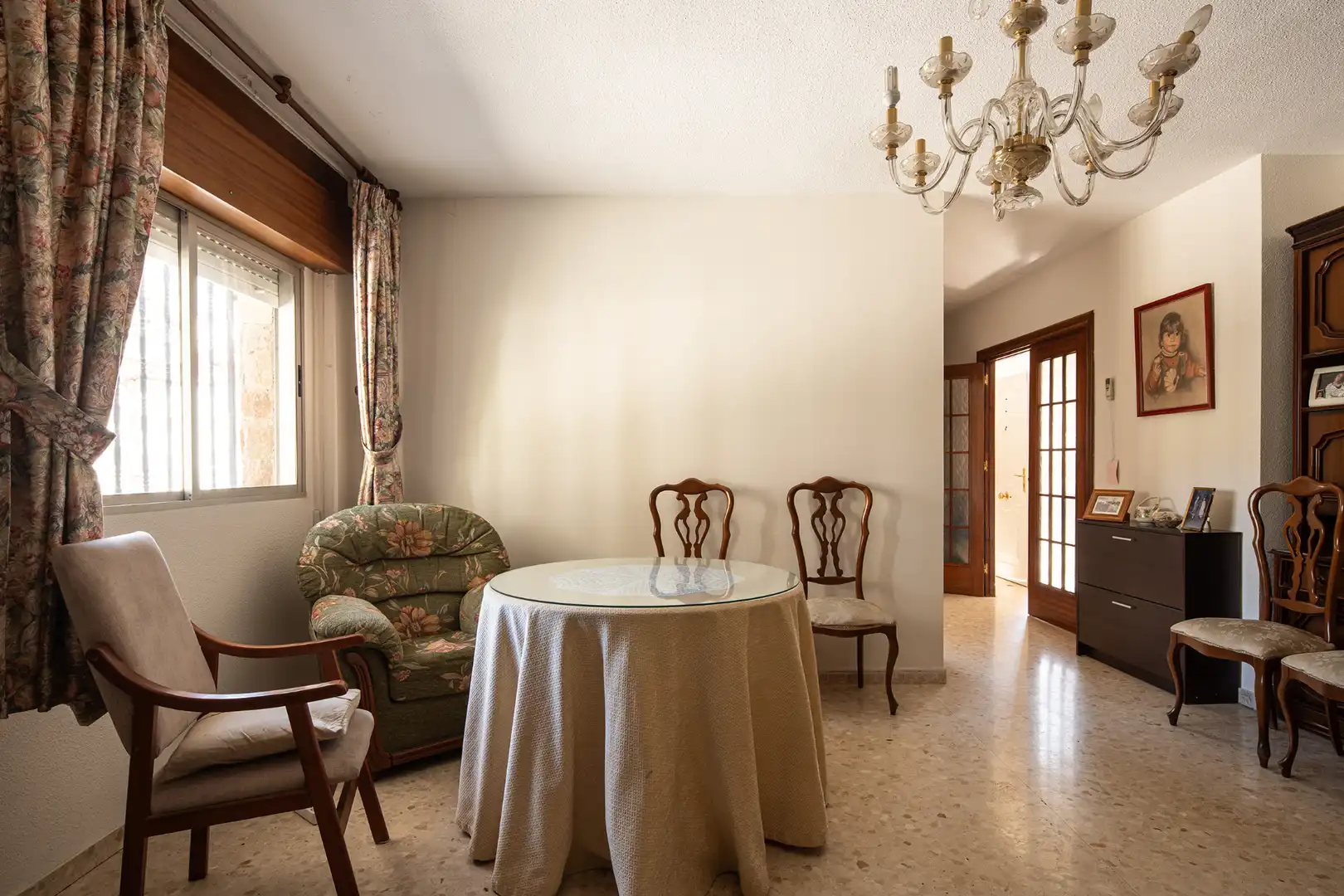 Esszimmer von Einfamilien-Reihenhaus zum Verkauf in Granada mit Klimaanlage, Privatgarten und Terrasse