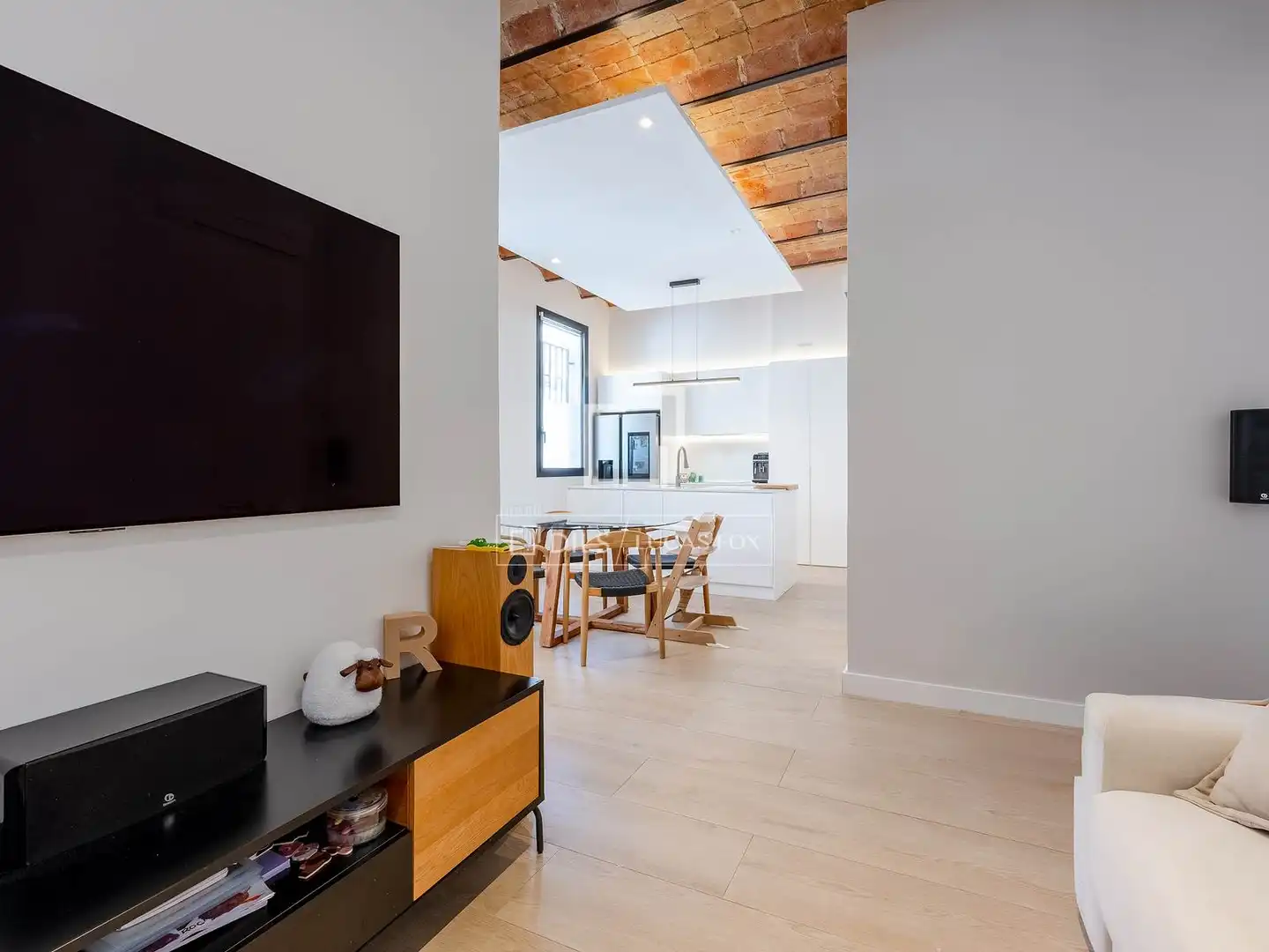 Casa o chalet en venta en Cornellà de Llobregat con Aire acondicionado, Terraza y Balcón