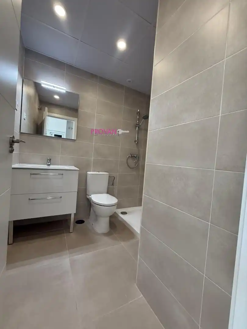 Bathroom of Flat for rent in Torrejón de Ardoz  with Heating and Storage room