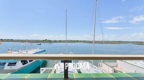 Exclusiva casa con amarre de 10x4 m y vistas al parque natural, canal, y mar en Roses, imatge 2