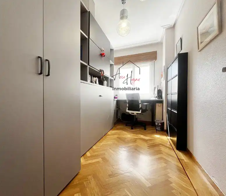 Habitación de Piso de alquiler en Salamanca con Aire acondicionado, Calefacción y Parquet