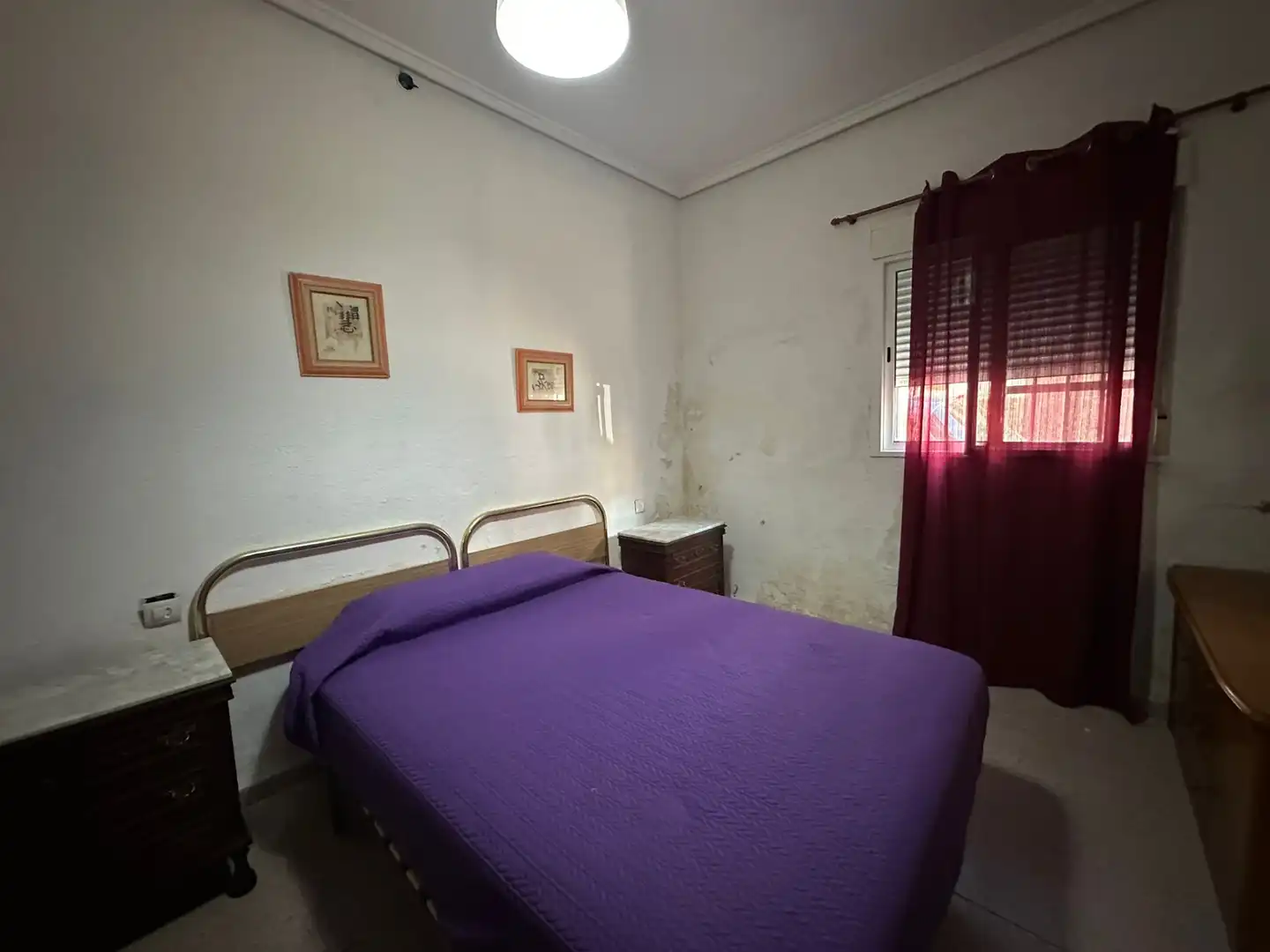Habitación de Casa adosada en venta en Burjassot