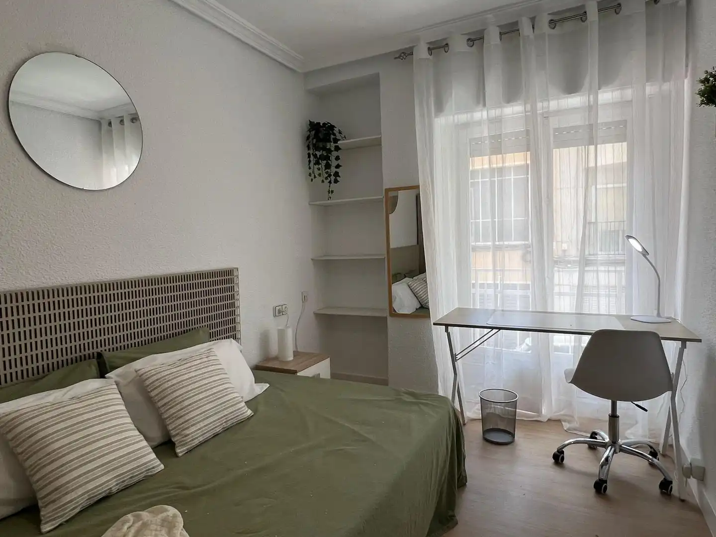 Flat for rent in Calle TORRES QUEVEDO, 51, Plaza Crevillente - Antiguos Juzgados - El Asilo