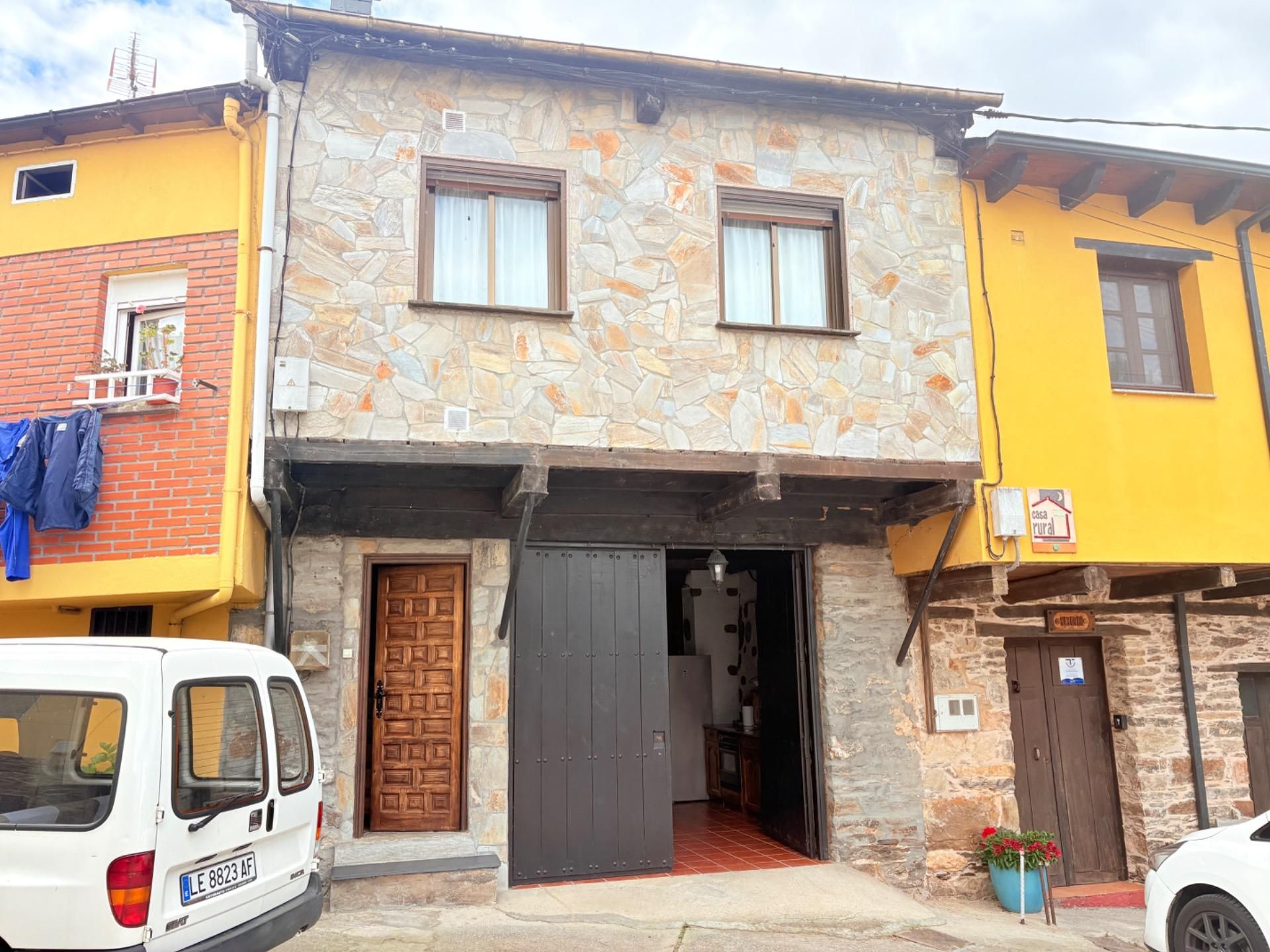 Exterior view of House or chalet for sale in Ponferrada  with Heating