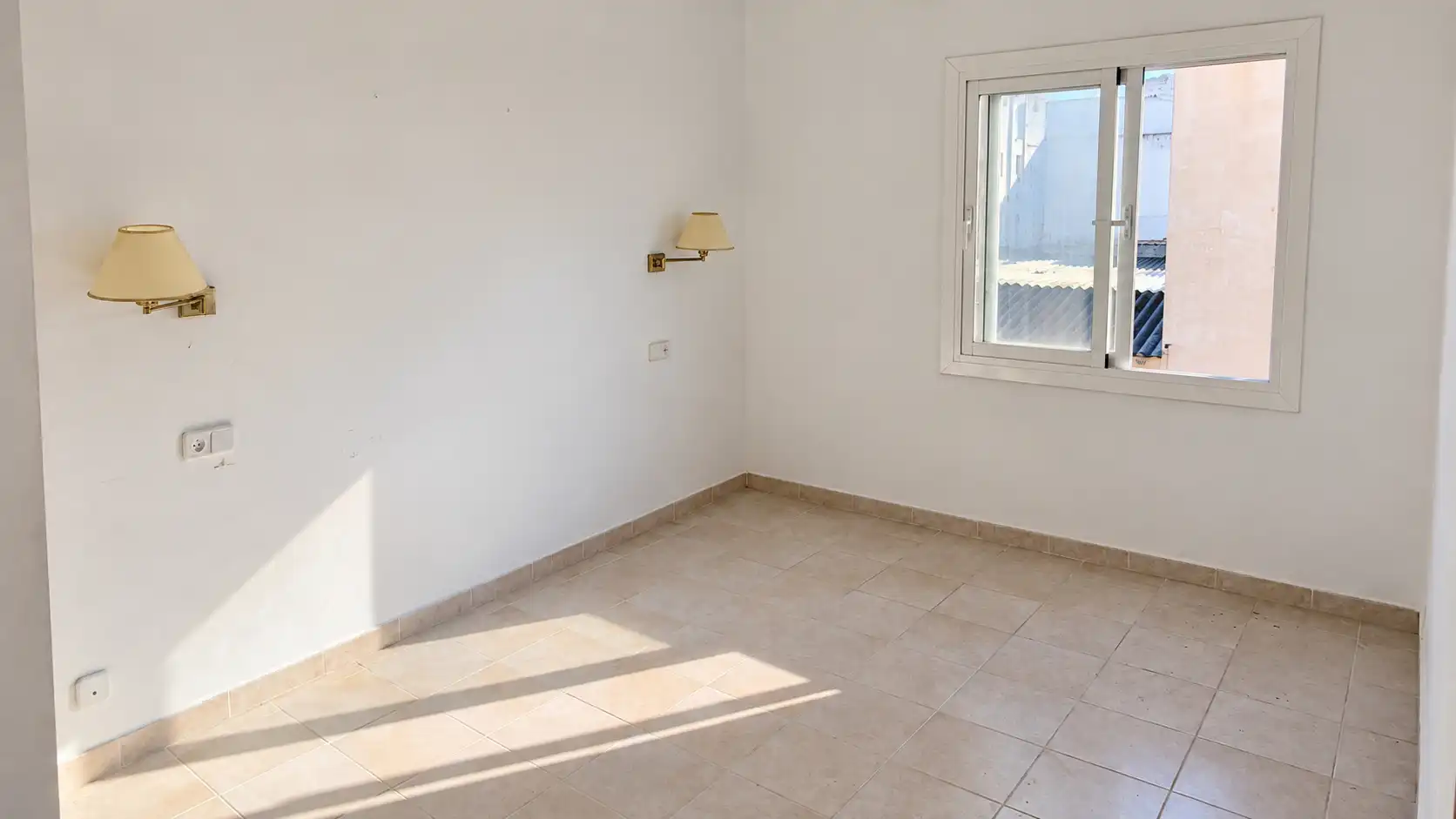 Appartamento con terrazza in vendita a Carrer de Mestral, imagen 8