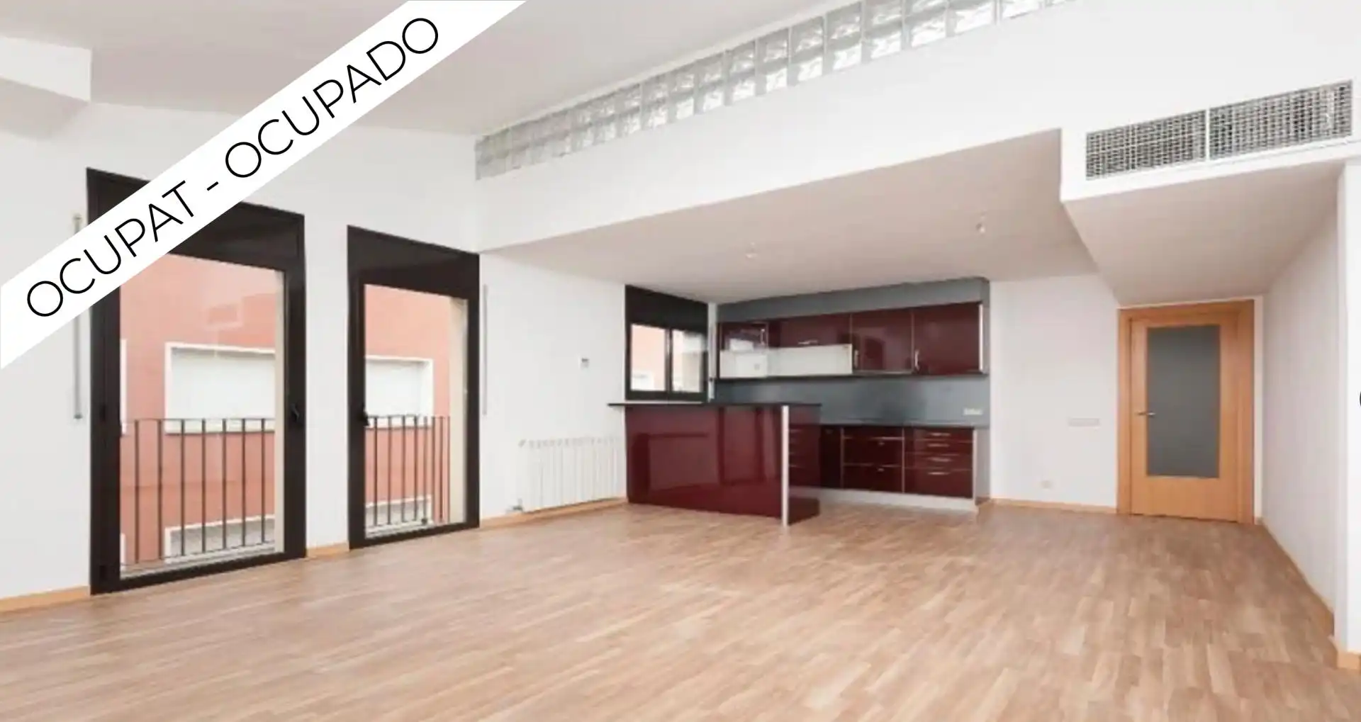 Außenansicht von Wohnungen zum Verkauf in Ripollet mit Balkon