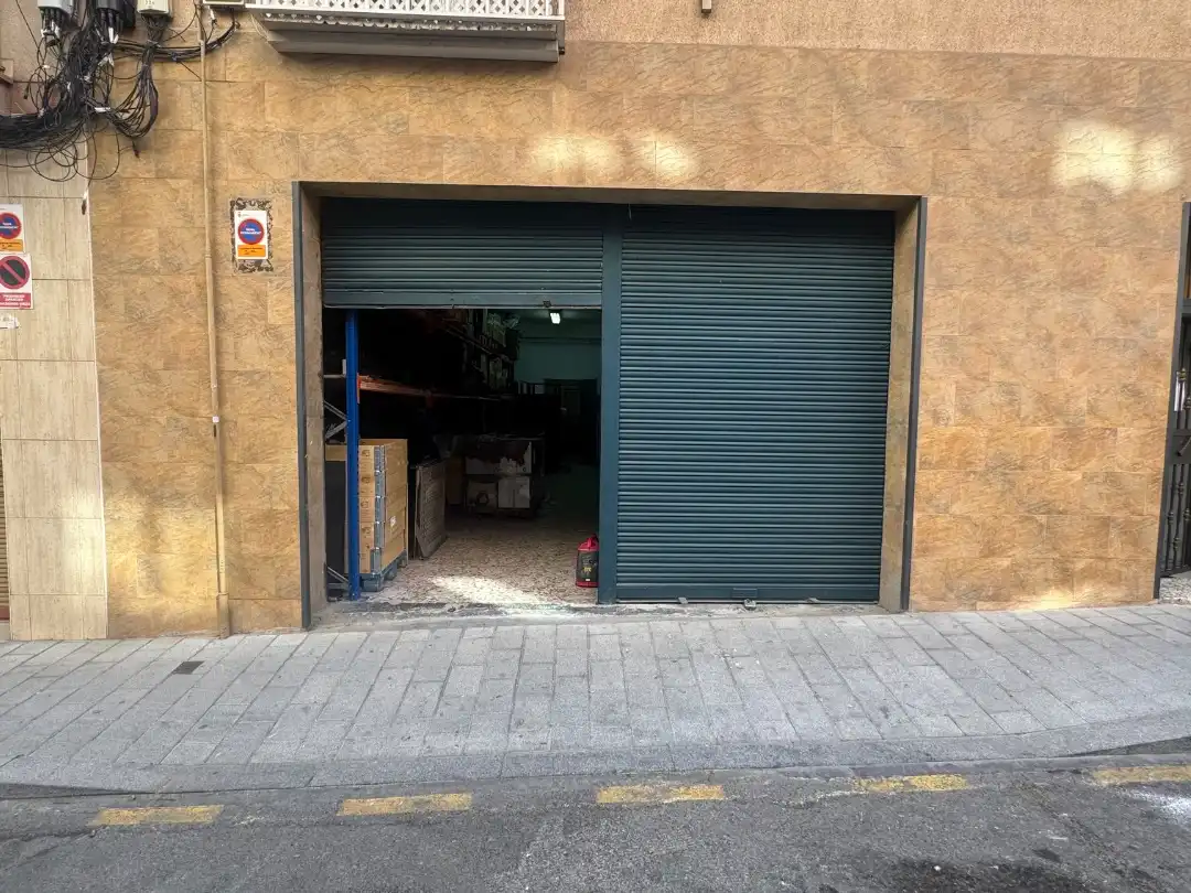 Local comercial en venda a Vendrell 2