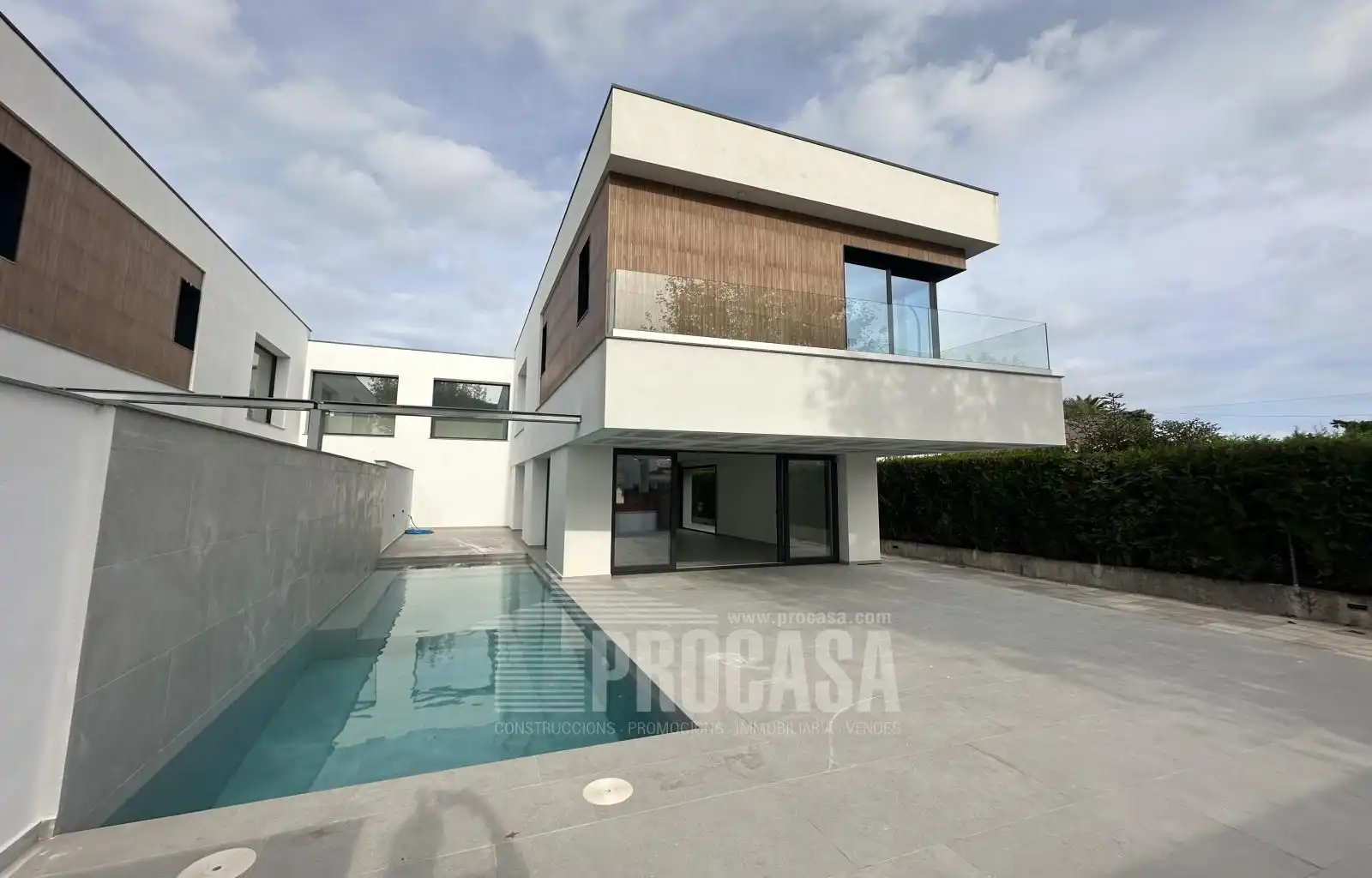 Chalet con piscina en venta en Requesens