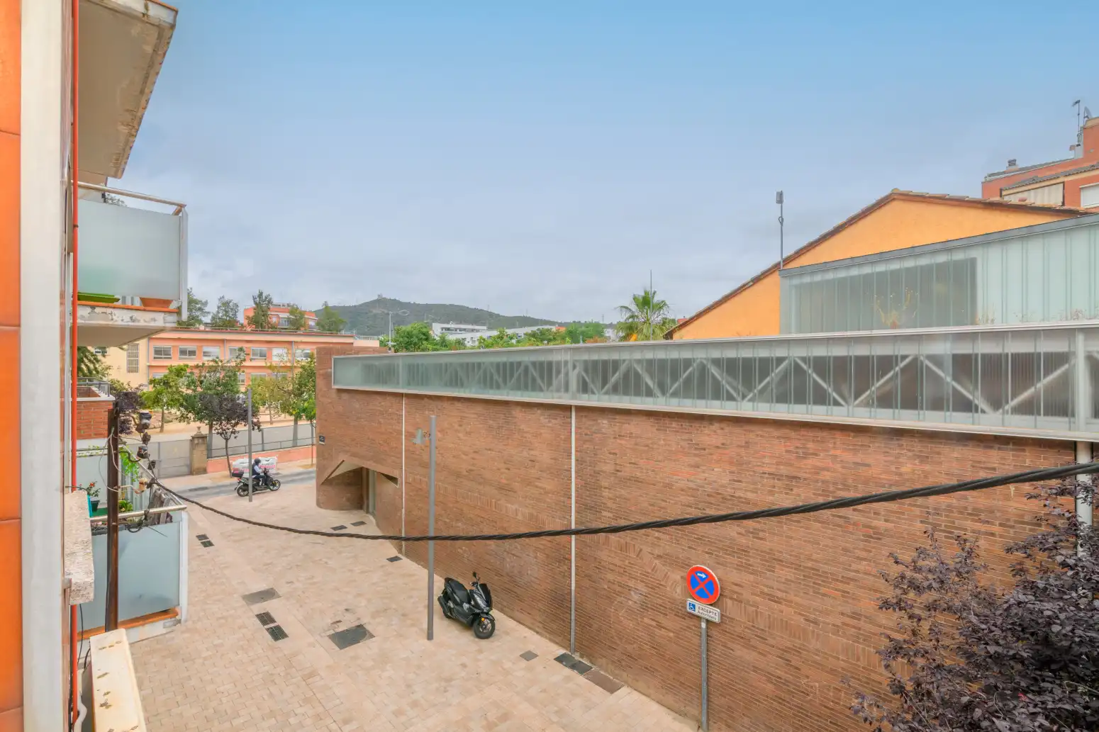 Vista exterior de Piso en venta en Viladecans con Calefacción, Terraza y Balcón