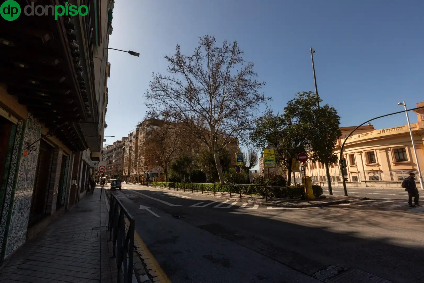Exterior view of Study for sale in Granada  with Air Conditioner, Heating and Alarm