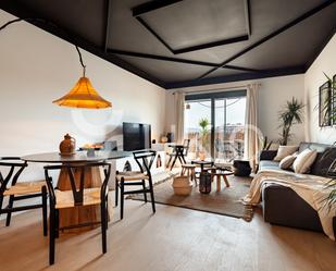 Sala d'estar de Apartament de lloguer en  Barcelona Capital amb Aire condicionat, Terrassa i Moblat