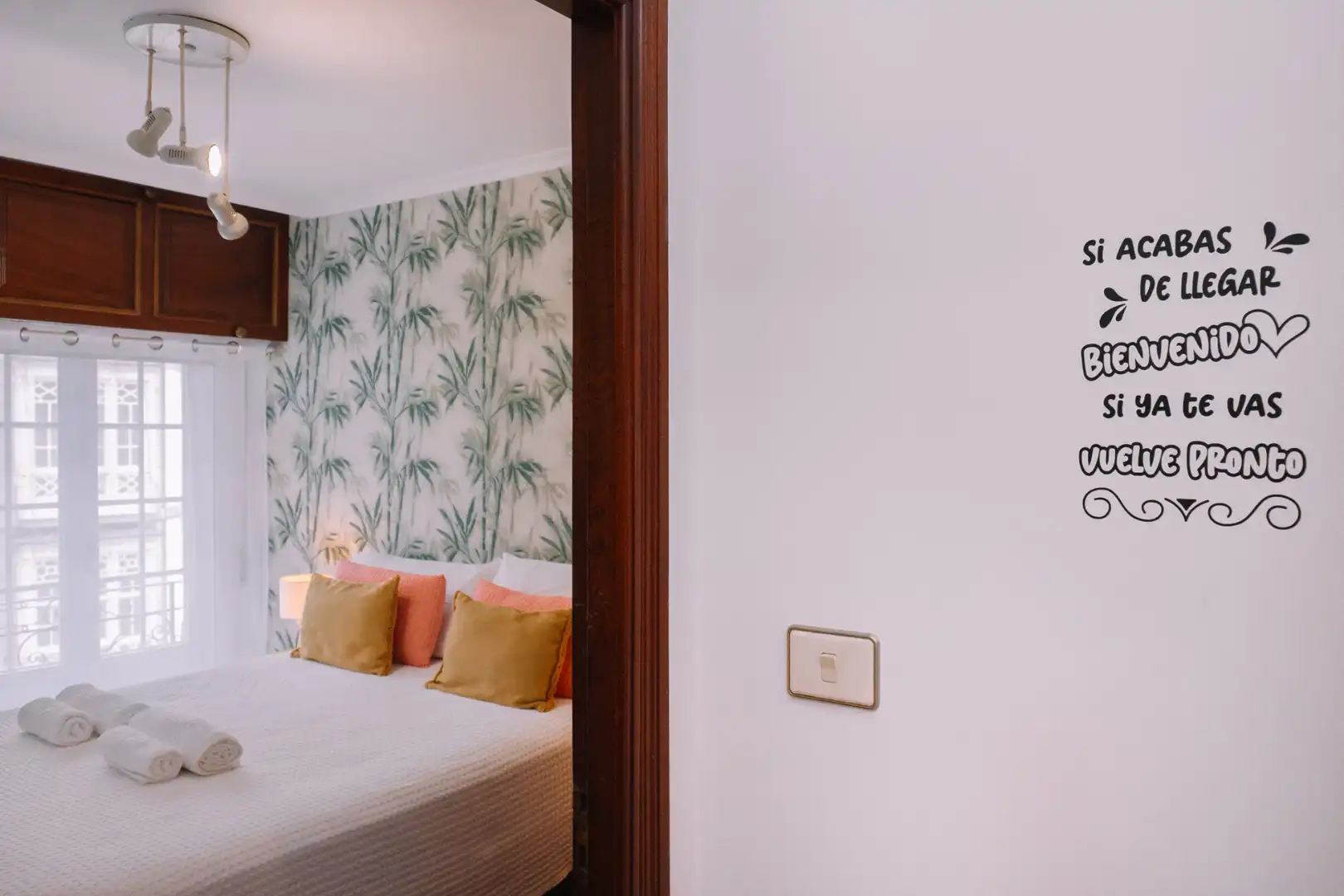 Habitación de Piso de alquiler en Vigo  con Parquet, Amueblado y Horno