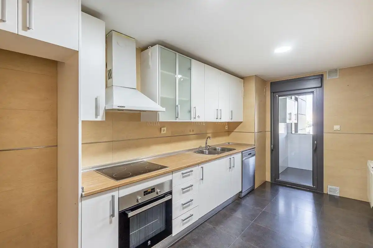 Cocina de Piso de alquiler en Granada con Calefacción, Terraza y Trastero