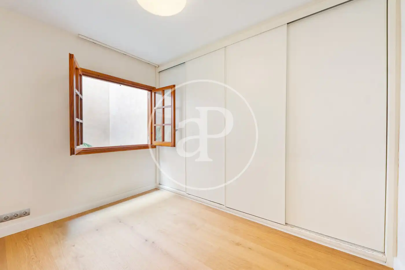 Schlafzimmer von Wohnung zum Verkauf in  Palma de Mallorca mit Klimaanlage, Heizung und Balkon