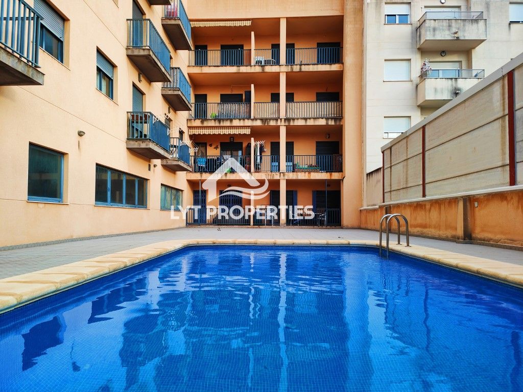 Vista exterior de Pis en venda en Gata de Gorgos amb Piscina