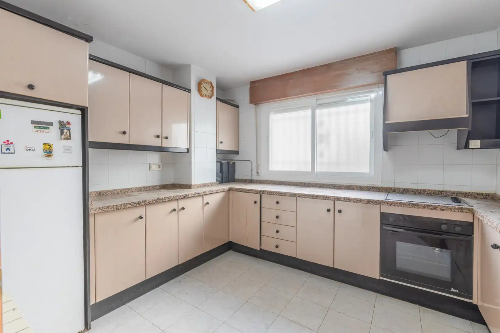 Cocina de Casa adosada en venta en Granada con Calefacción, Terraza y Trastero