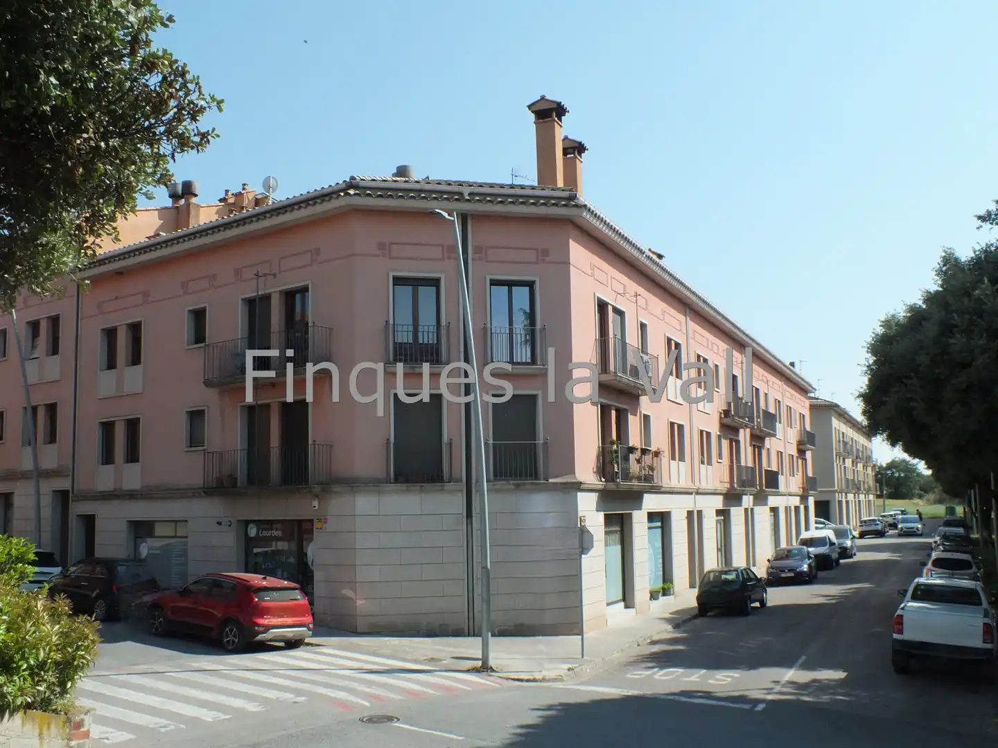 Außenansicht von Wohnung zum Verkauf in Taradell mit Heizung, Terrasse und Ofen