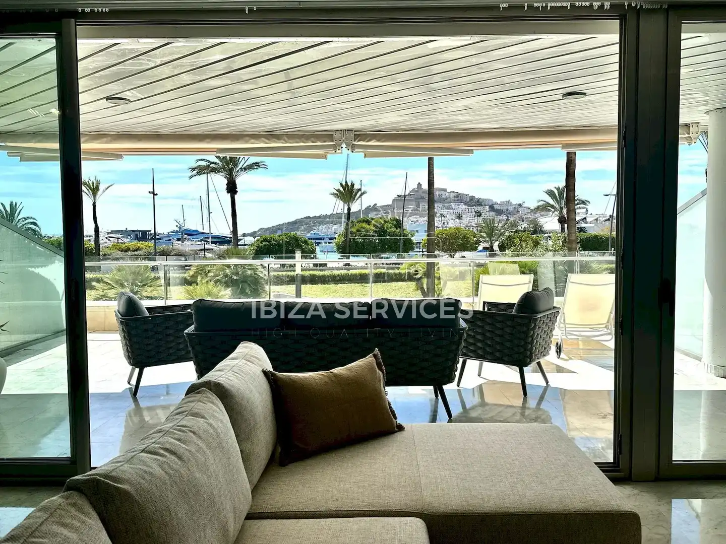 Appartamento con piscina in affitto a Marina Botafoc - Platja de Talamanca, imagen 3
