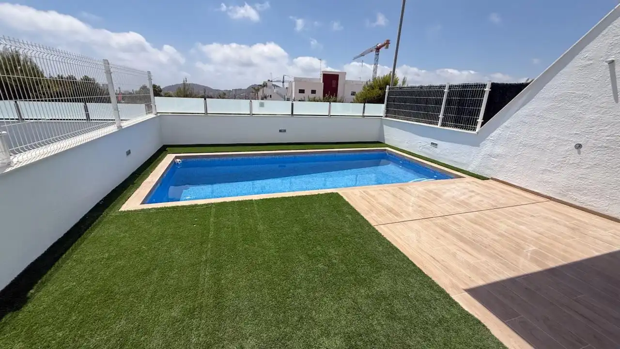 Appartement compact avec piscine à louer à Balcón de Finestrat - Terra Marina