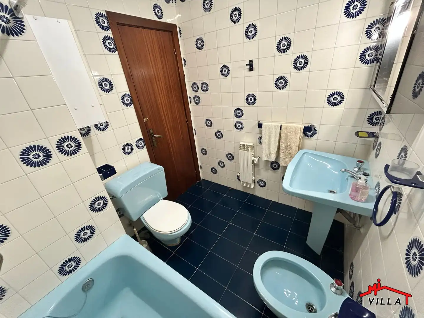 Bathroom of Flat for sale in Laredo  with Terrace