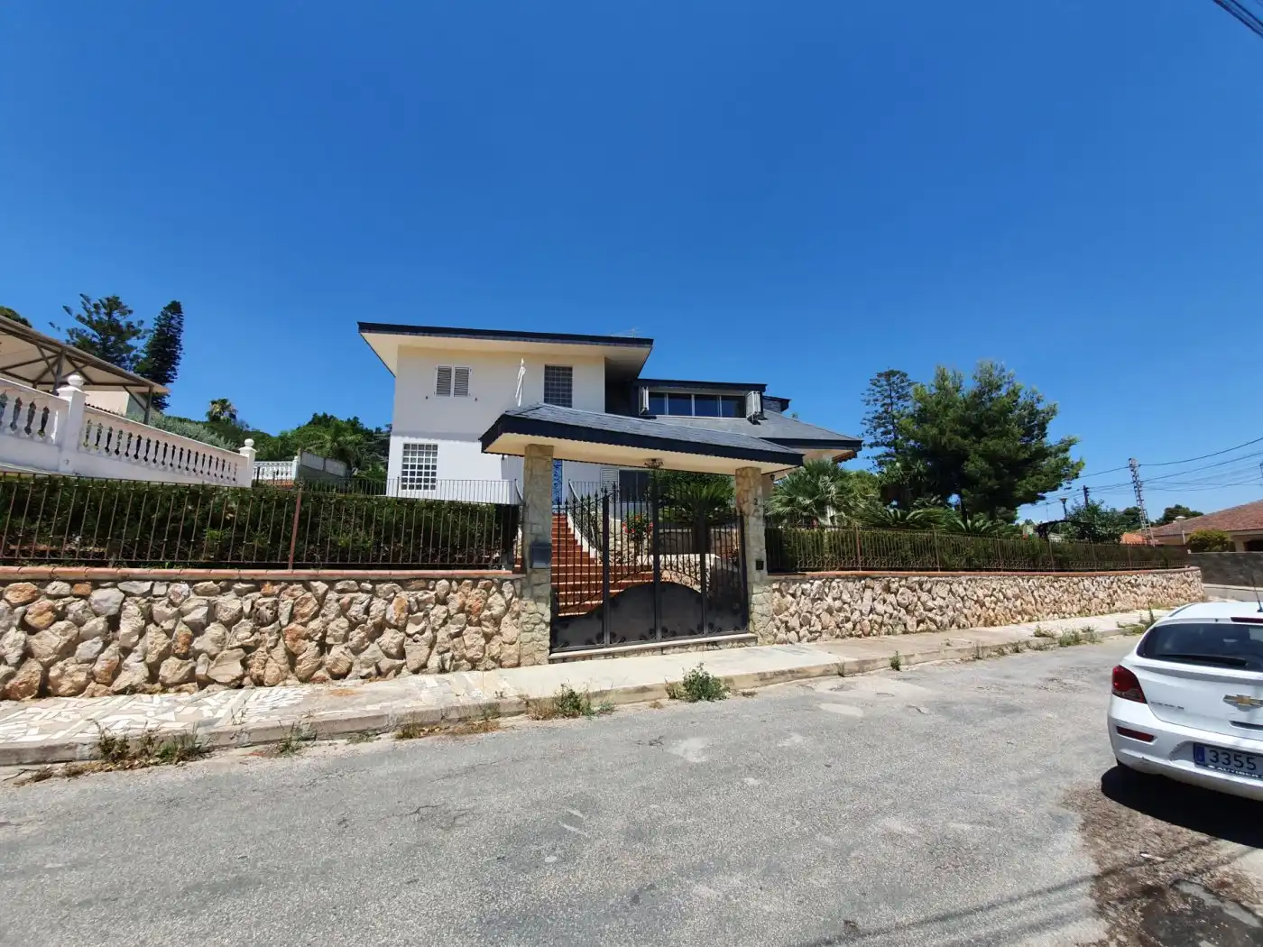 Vista exterior de Casa o chalet en venta en Chiva con Calefacción, Jardín privado y Terraza