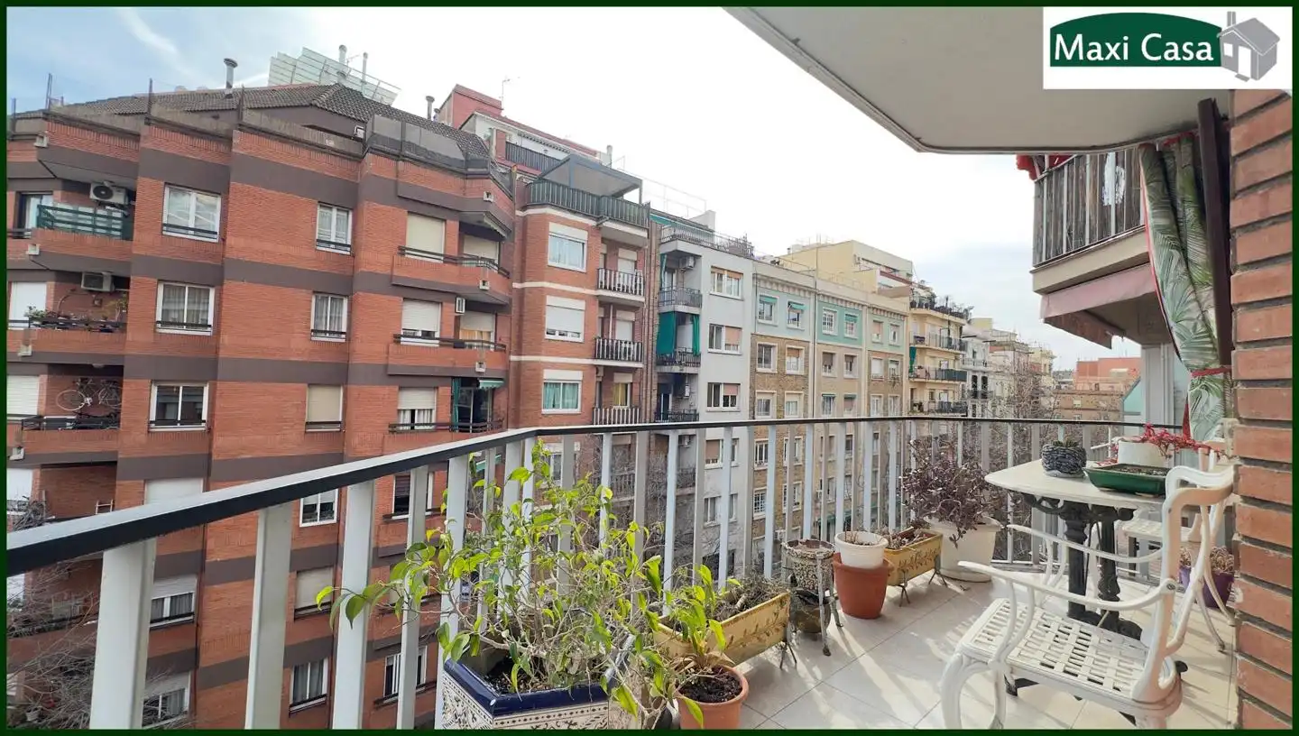 Balcony of Flat for sale in Barcelona  with Heating, Parquet flooring and Terrace