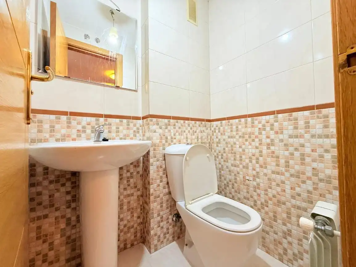 Bathroom of Flat for sale in Valdemoro  with Heating and Storage room