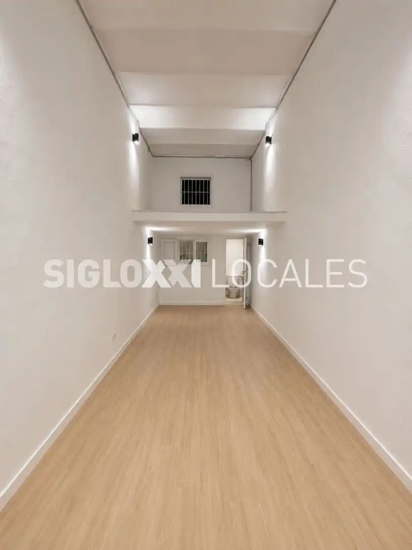 Local de lloguer en Eixample