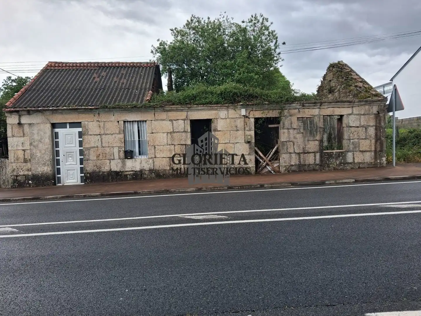 Vista exterior de Casa o xalet en venda en Vilanova de Arousa amb Calefacció i Traster