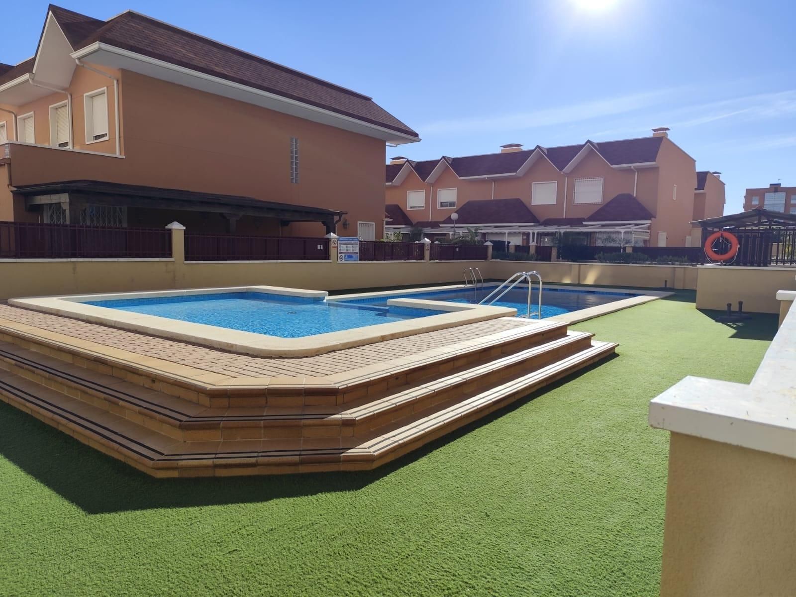 Piscina de Apartament de lloguer en Elche / Elx amb Aire condicionat, Calefacció i Piscina comunitària