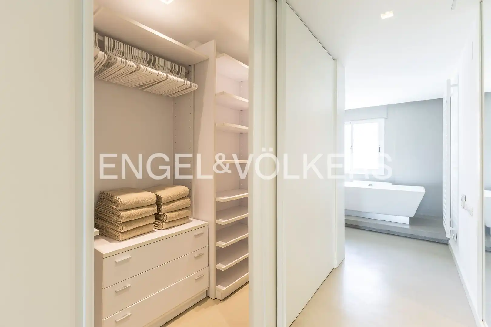 Schlafzimmer von Wohnung zur Miete in Barcelona mit Klimaanlage, Heizung und Parkett