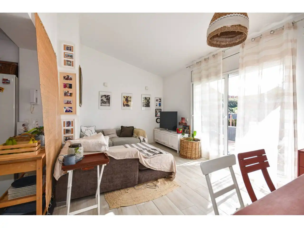Sala de estar de Casa o chalet en venta en Martorelles con Aire acondicionado, Calefacción y Jardín privado