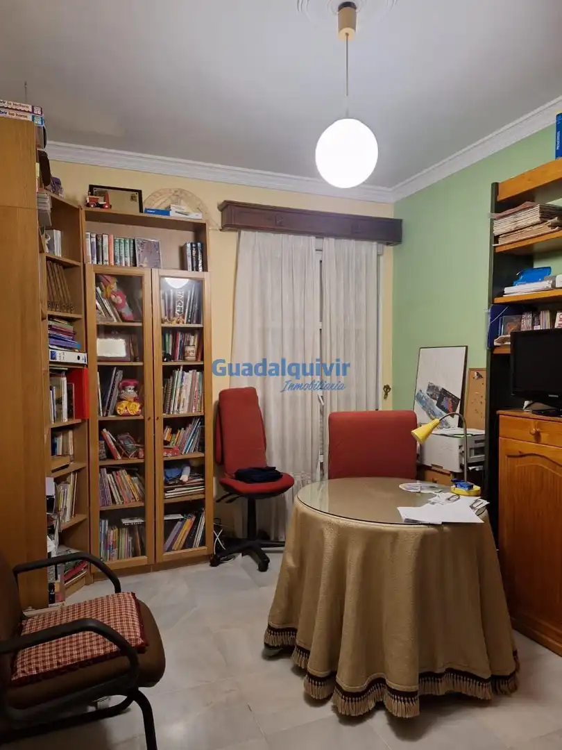 Sala d'estar de Casa o xalet en venda en Brenes amb Aire condicionat i Terrassa