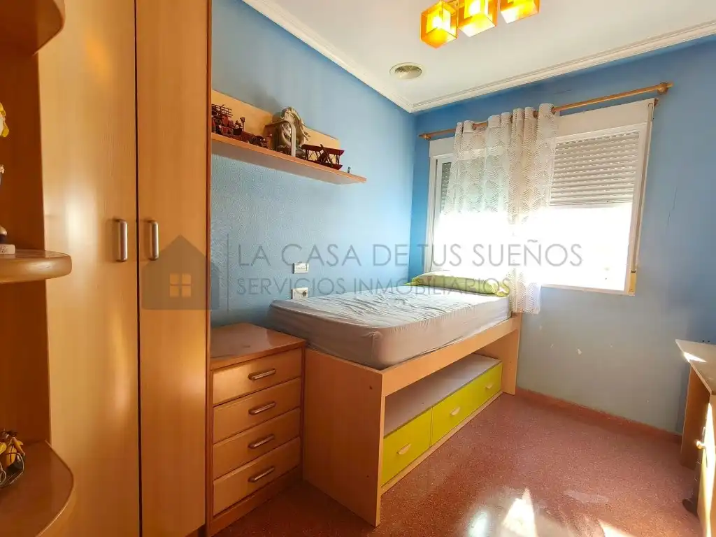 Dormitori de Casa adosada en venda en San Crispín - Huerta Nueva-Estación  
