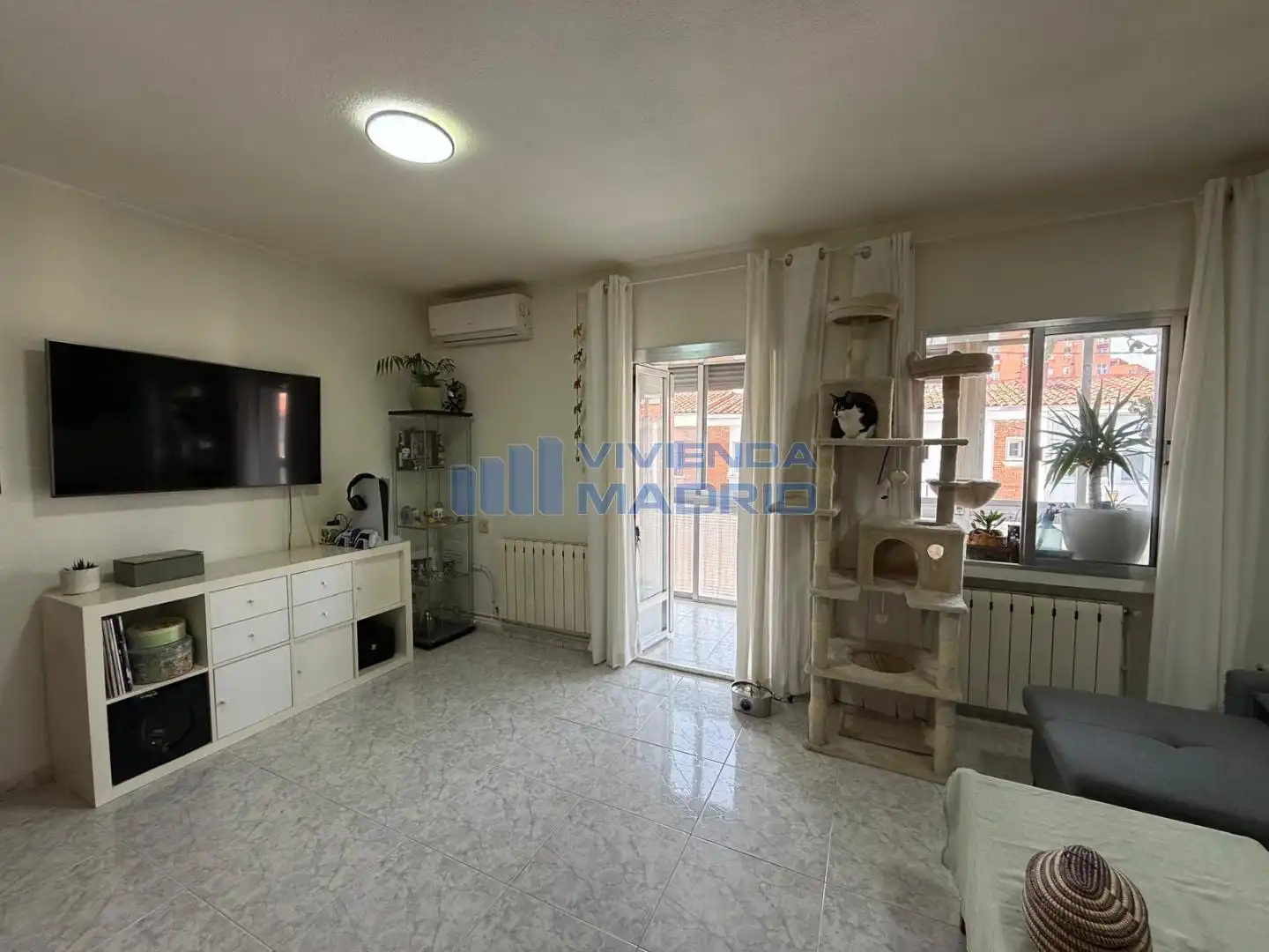 Exterior view of Flat for sale in  Madrid Capital  with Air Conditioner, Heating and Storage room