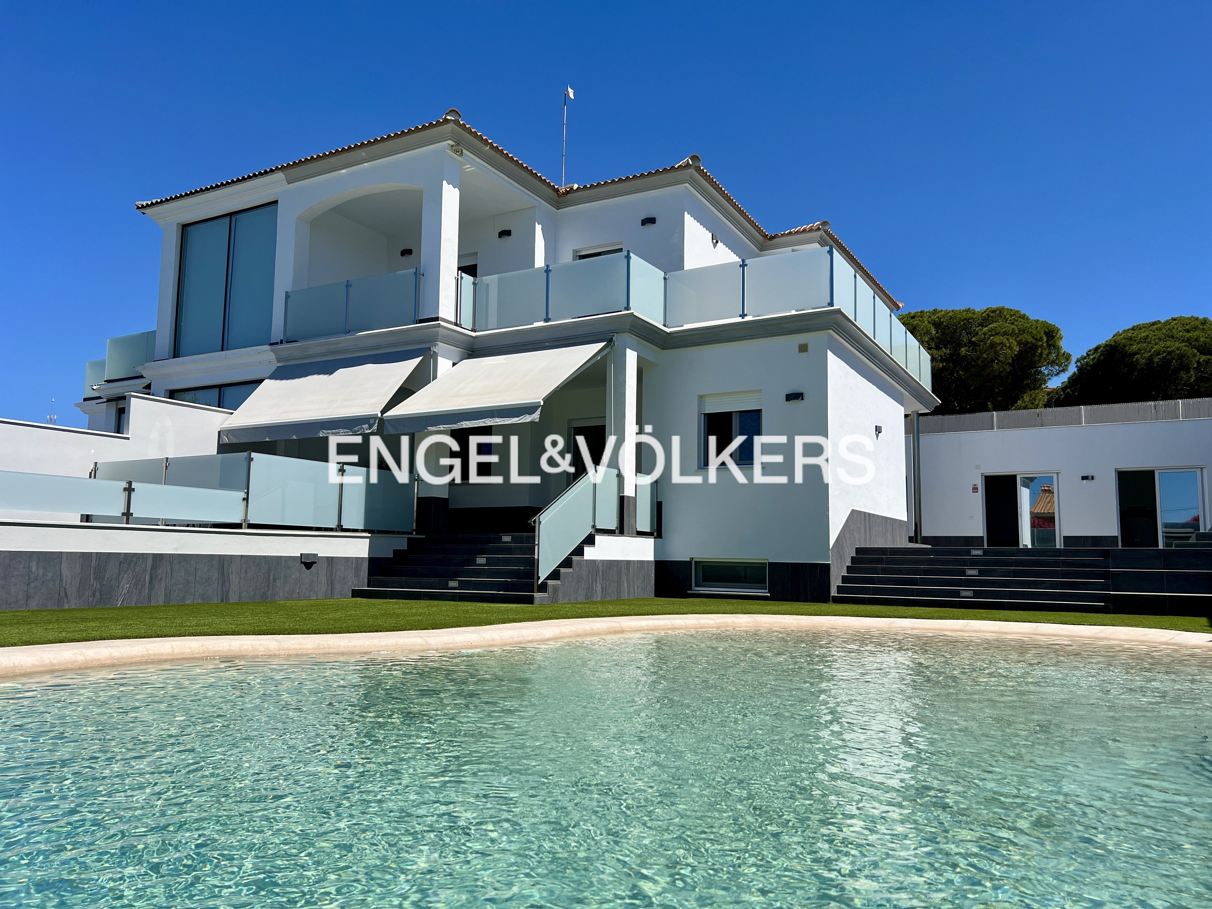 Exterior view of Single-family semi-detached for sale in Mazagón  with Air Conditioner, Heating and Private garden