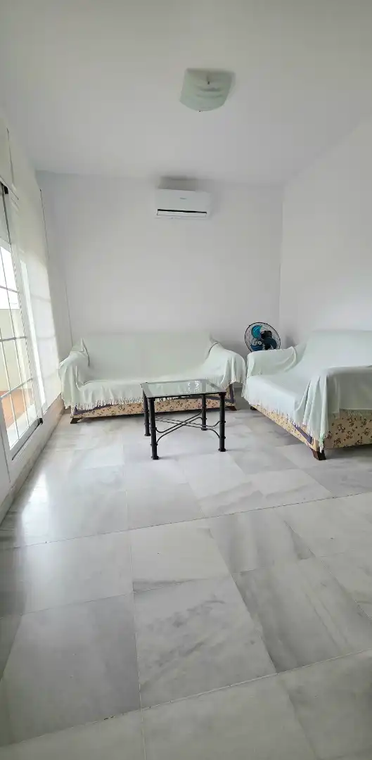 Sala d'estar de Apartament de lloguer en Torrox amb Aire condicionat, Calefacció i Terrassa
