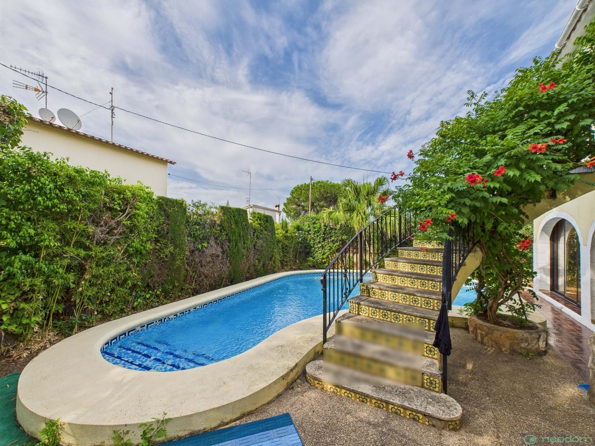 Swimming pool of House or chalet for sale in Dénia