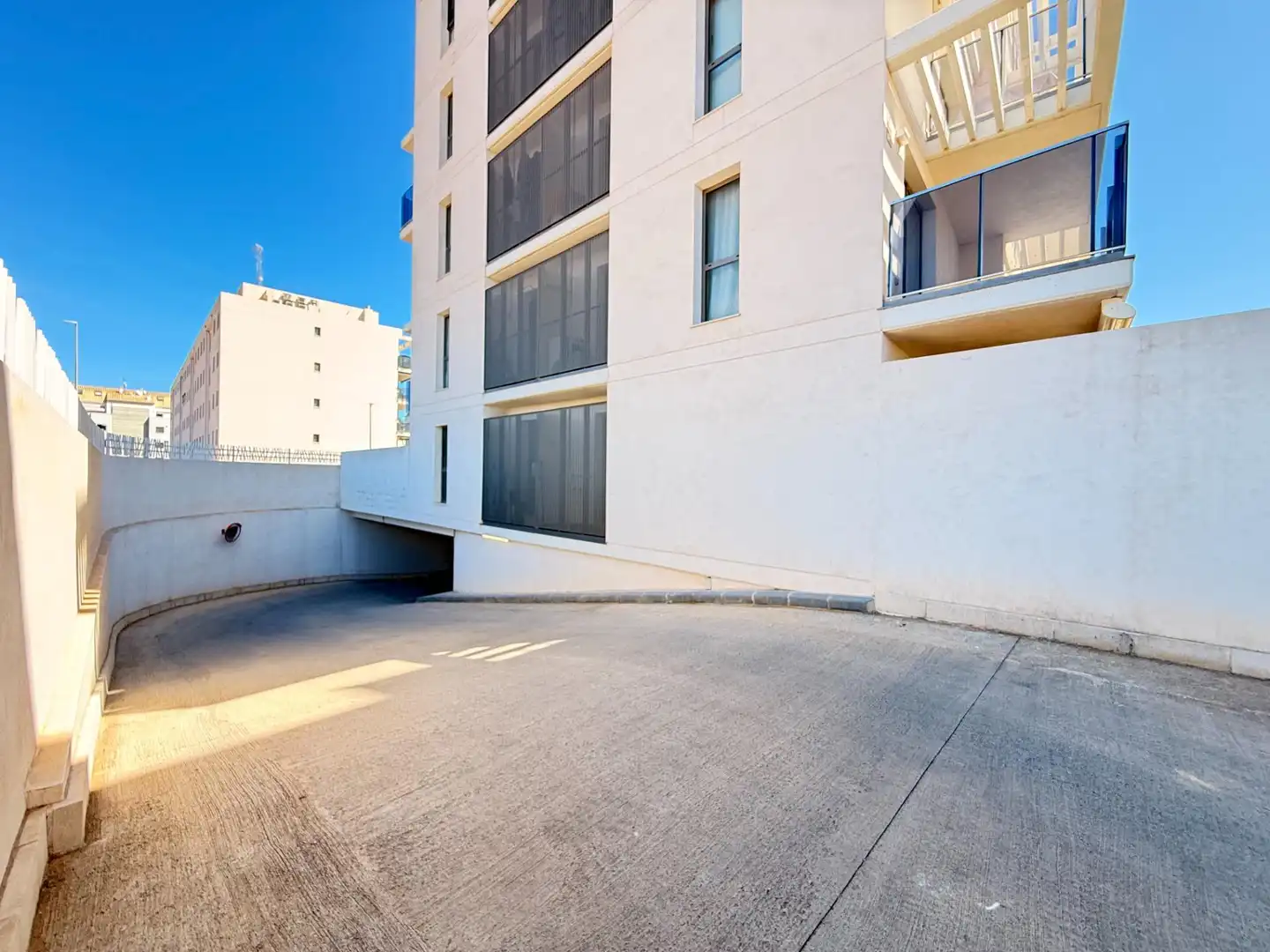 Außenansicht von Dachboden zum Verkauf in Dénia mit Klimaanlage, Privatgarten und Terrasse