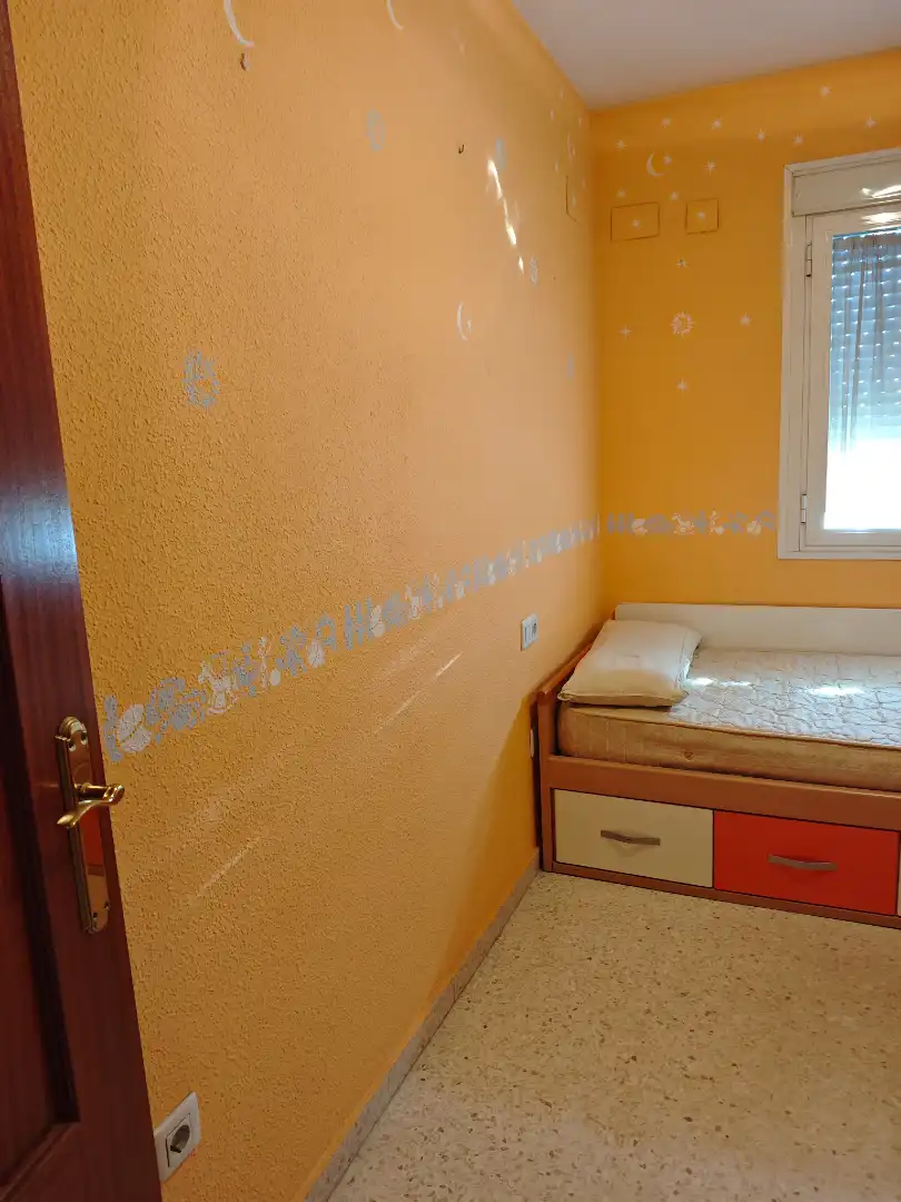 Dormitori de Dúplex en venda en Dos Hermanas amb Aire condicionat, Jardí privat i Terrassa