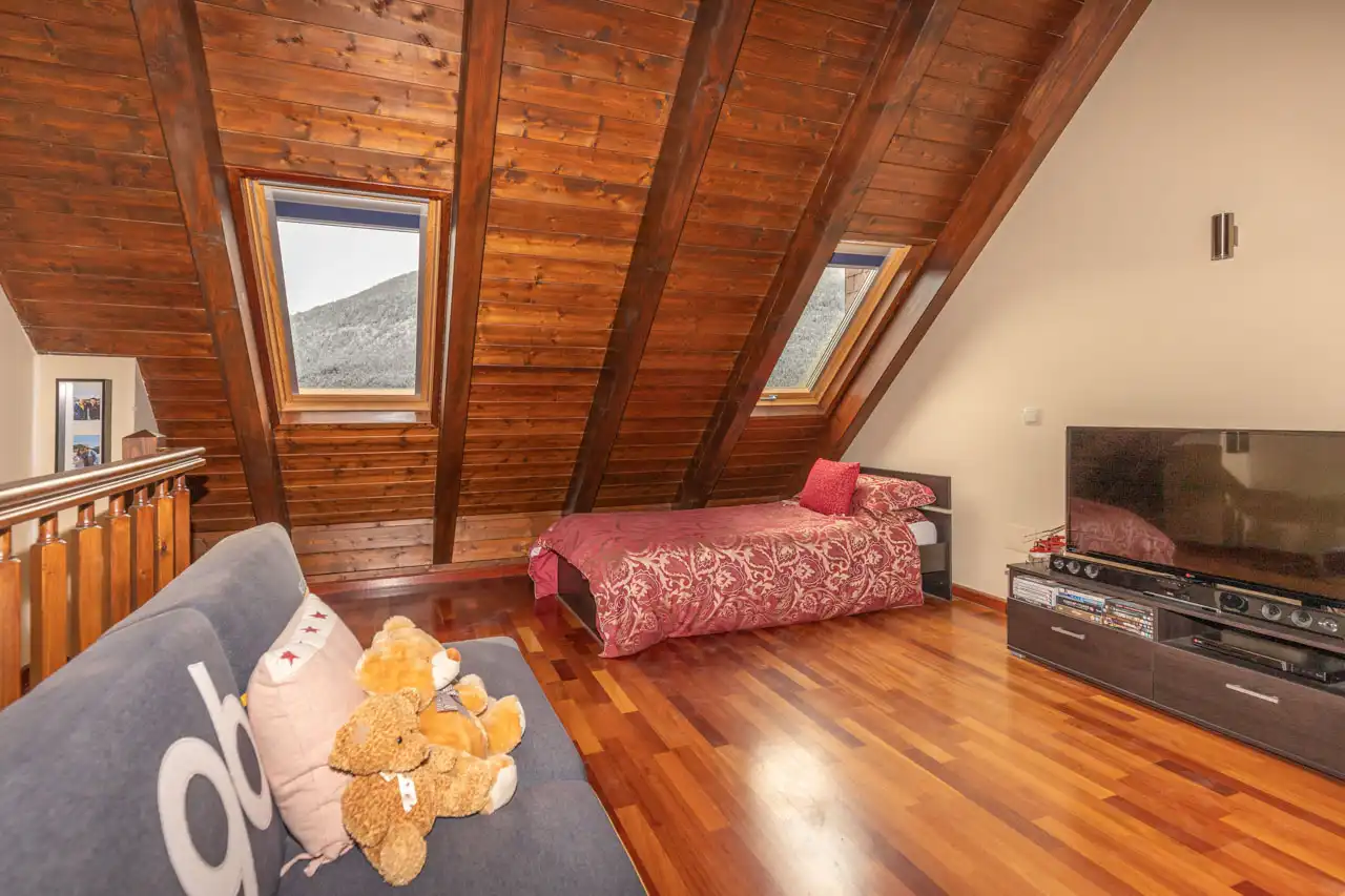 Habitación de Dúplex en venta en Vielha e Mijaran con Calefacción, Jardín privado y Parquet